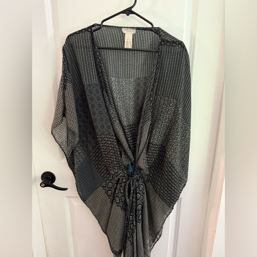 Free People Black and Gray KIMONO